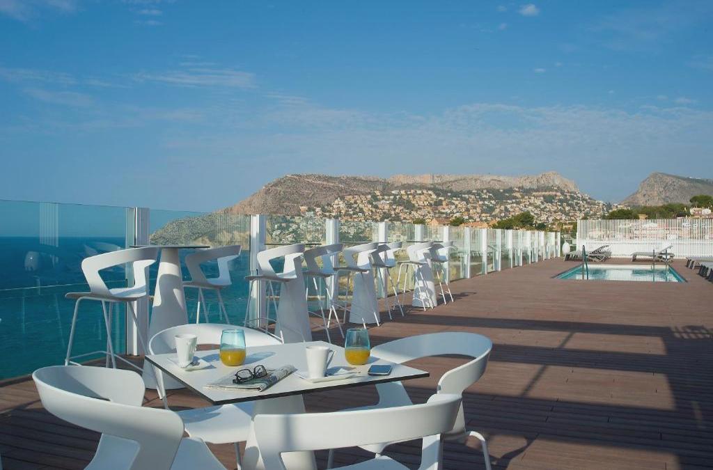 Sea views and sunshine in Calpe, Costa Blanca - Hotel Bahía Calpe by Pierre & Vacances