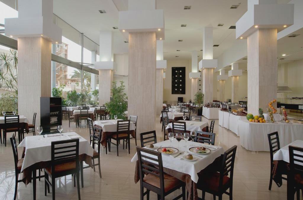 Sea views and sunshine in Calpe, Costa Blanca - Hotel Bahía Calpe by Pierre & Vacances