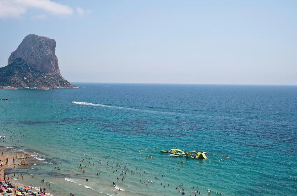 Sea views and sunshine in Calpe, Costa Blanca - Hotel Bahía Calpe by Pierre & Vacances