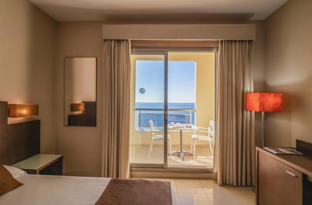 Sea views and sunshine in Calpe, Costa Blanca