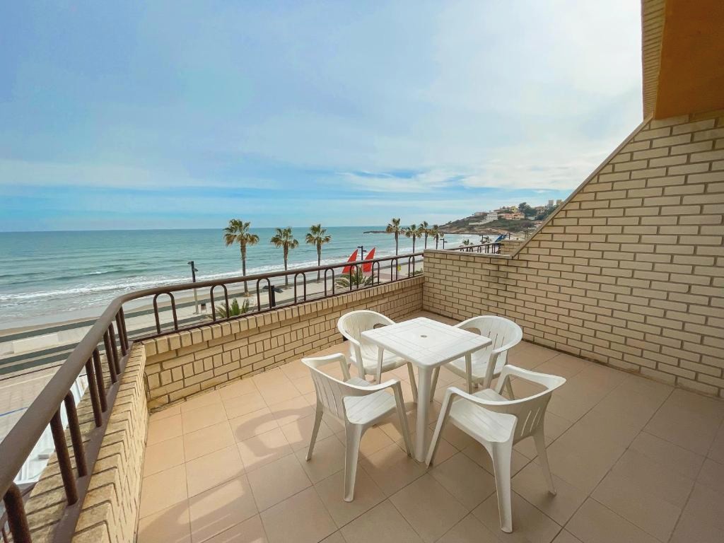 Oropesa del Mar, o seu apartamento à beira-mar - Apartamentos Oropesa Primera Línea De Playa 3000