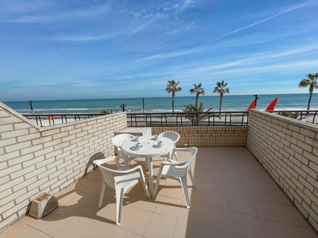 Oropesa del Mar, o seu apartamento à beira-mar - Apartamentos Oropesa Primera Línea De Playa 3000