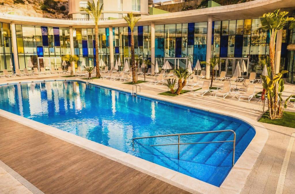 Desfrute do verão em Peñíscola num hotel 4*