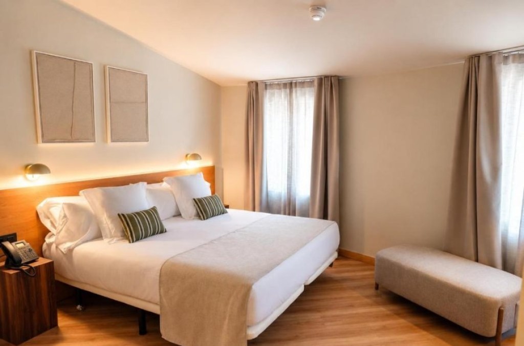 Lugo: Die Stadt mit ihrer ikonischen Mauer - Hotel La Palloza
