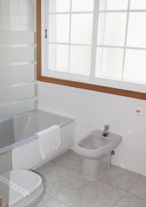 Atlantic air and beach walks in central Sanxenxo - Hotel Panadeiramar