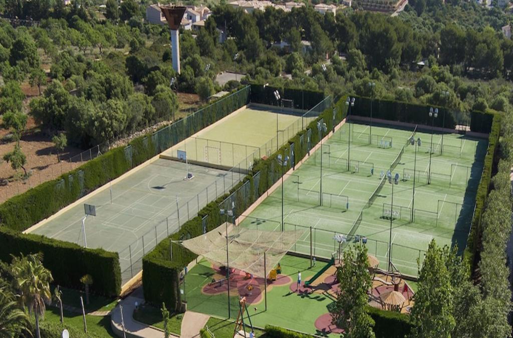 Férias em Maiorca: Tudo Incluído, Parque Aquático e Ferry - Insotel Cala Mandía Resort & Spa