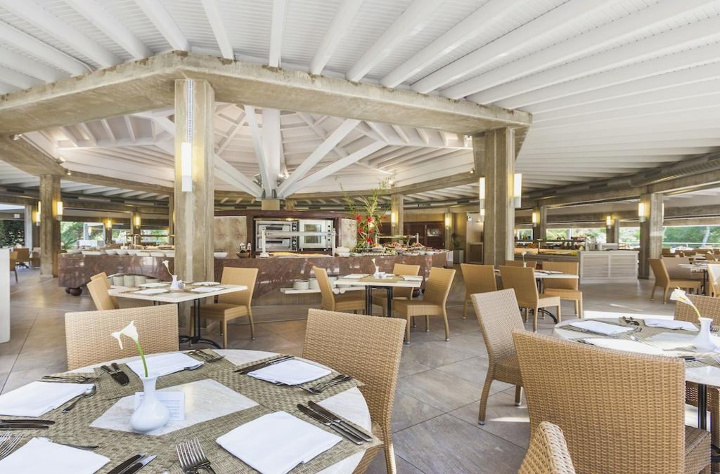 Férias em Maiorca: Tudo Incluído, Parque Aquático e Ferry - Insotel Cala Mandía Resort & Spa