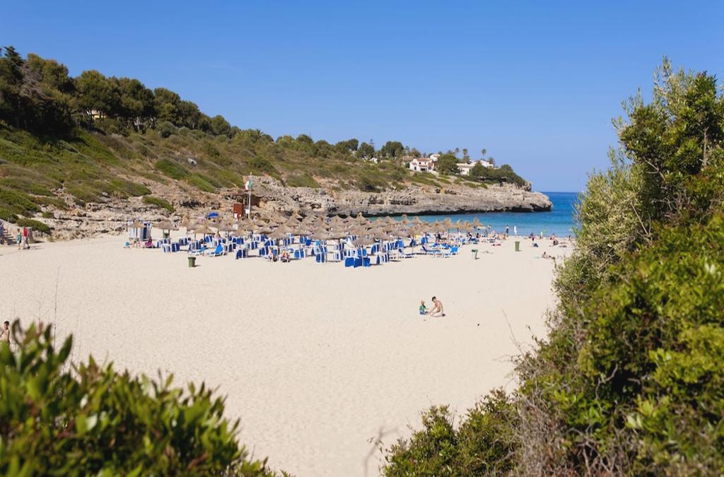 Férias em Maiorca: Tudo Incluído, Parque Aquático e Ferry - Insotel Cala Mandía Resort & Spa