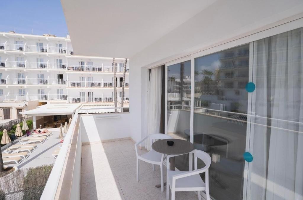 BLUESEA Anba Romaní Hotel