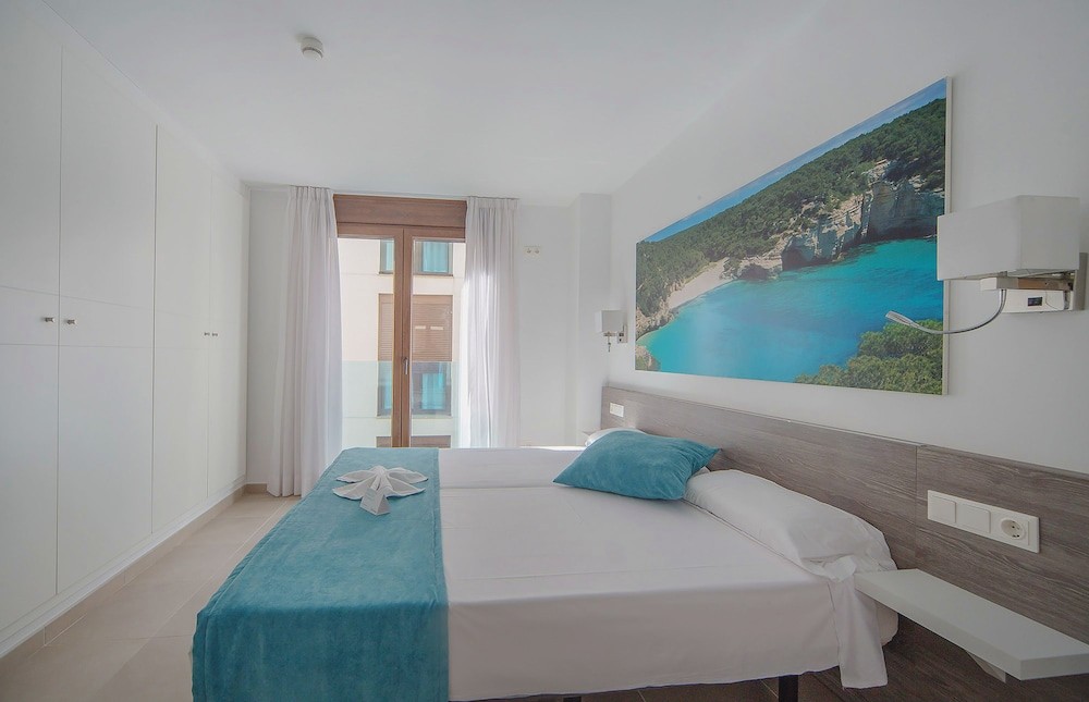 Ferrer Skyline Aparthotel