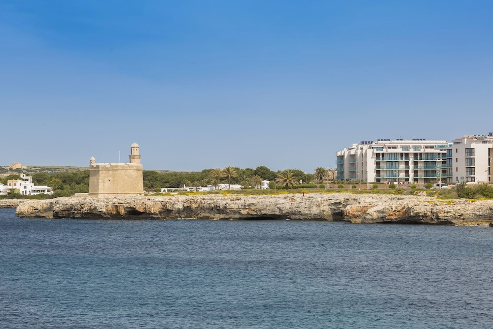 Ferrer Skyline Aparthotel
