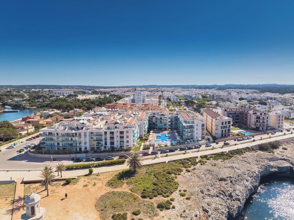 Ferrer Skyline Aparthotel