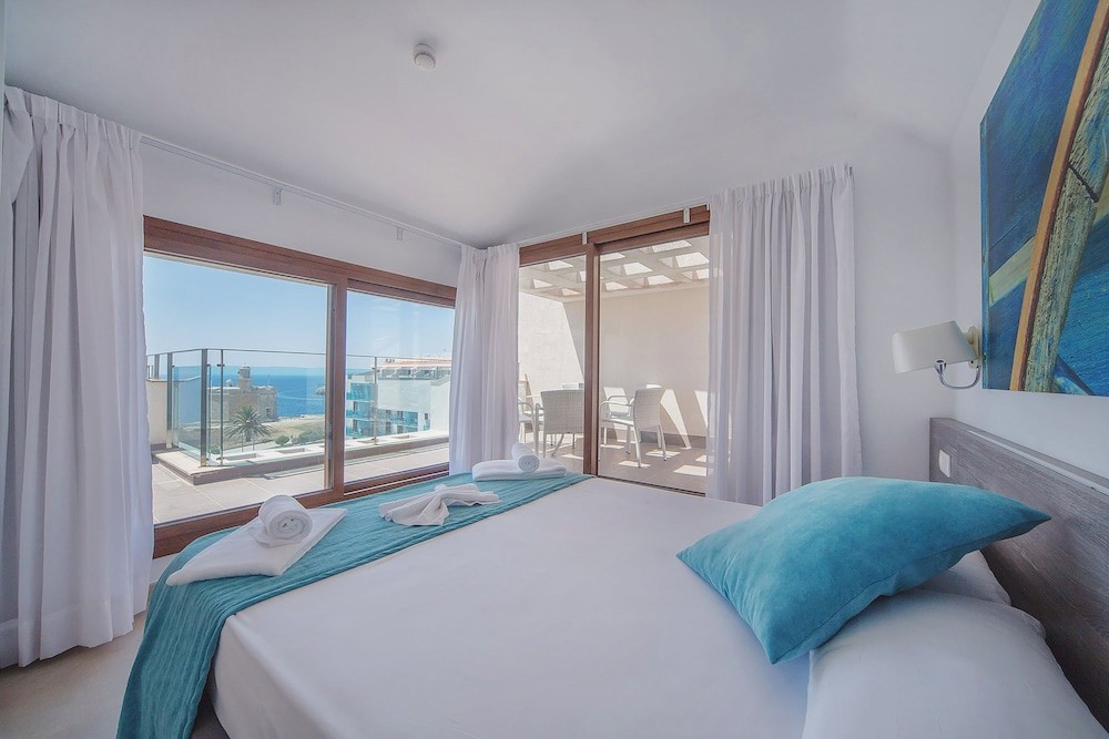 Ferrer Skyline Aparthotel