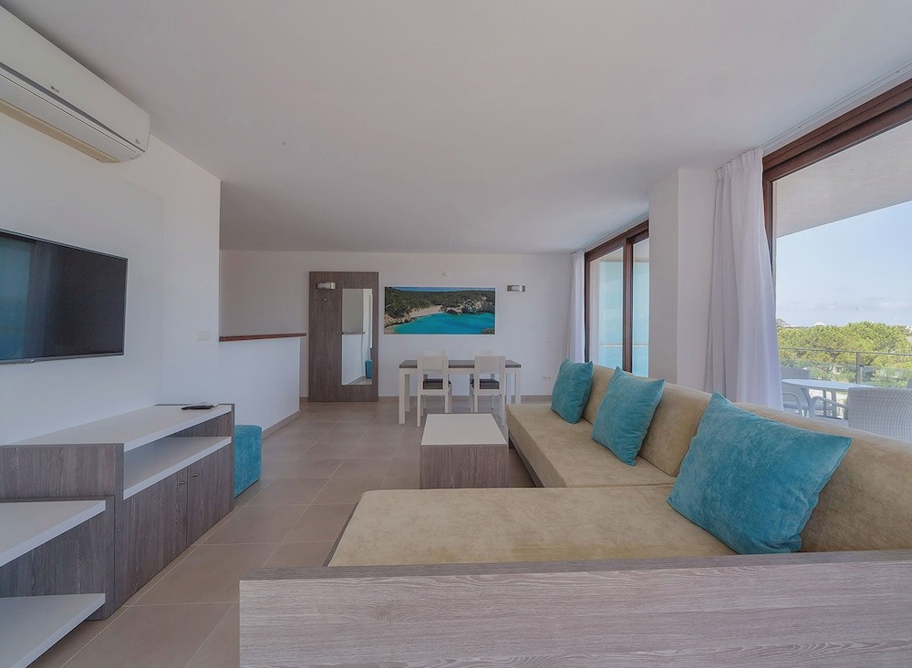 Ferrer Skyline Aparthotel