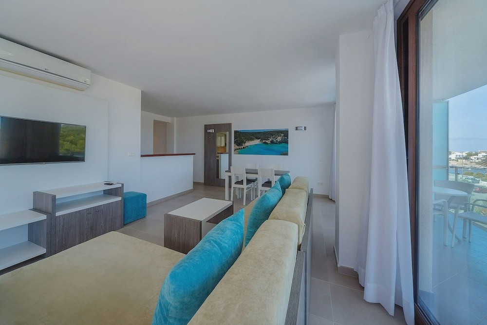 Ferrer Skyline Aparthotel