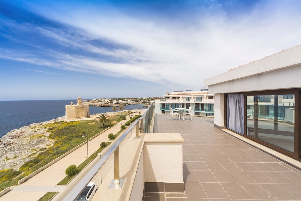 Ferrer Skyline Aparthotel
