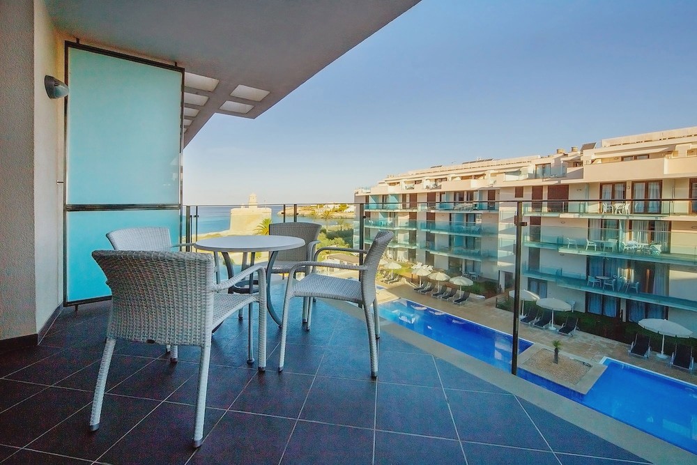 Ferrer Skyline Aparthotel