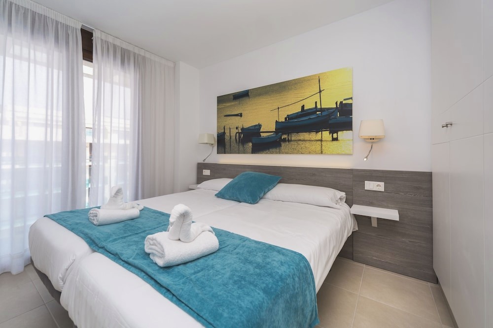 Ferrer Skyline Aparthotel