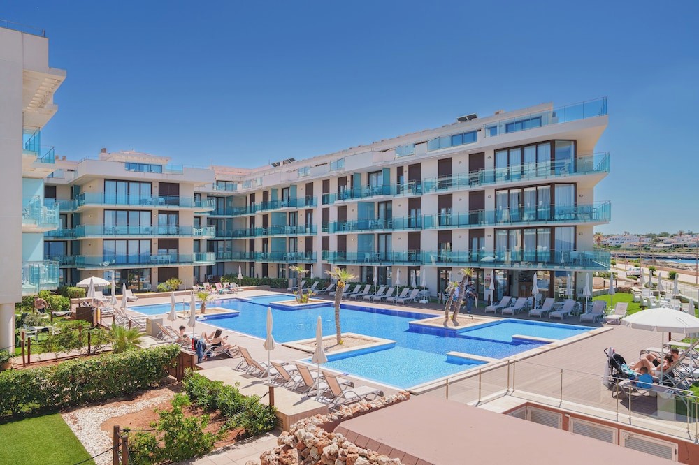 Ferrer Skyline Aparthotel