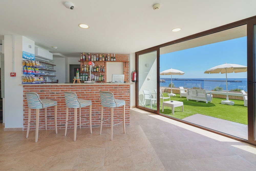 Ferrer Skyline Aparthotel
