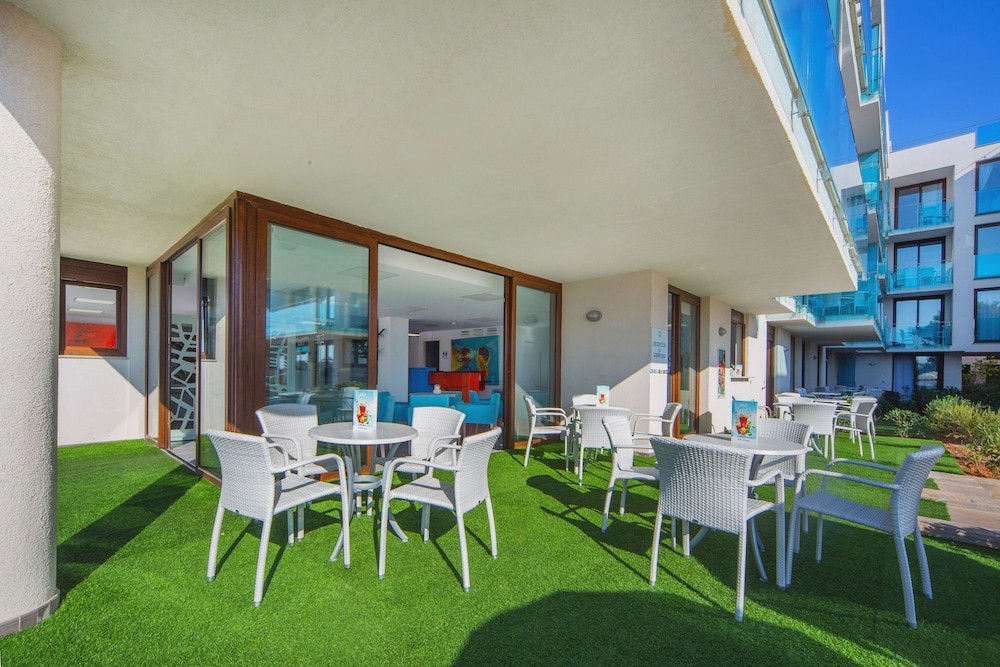 Ferrer Skyline Aparthotel