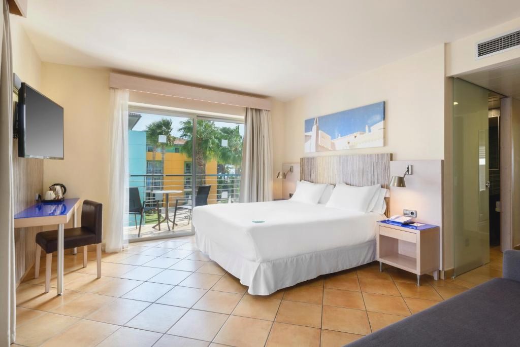 Hotel Seth Punta Prima