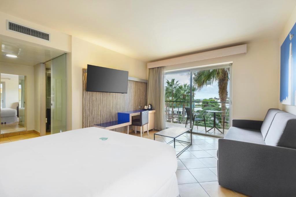 Hotel Seth Punta Prima