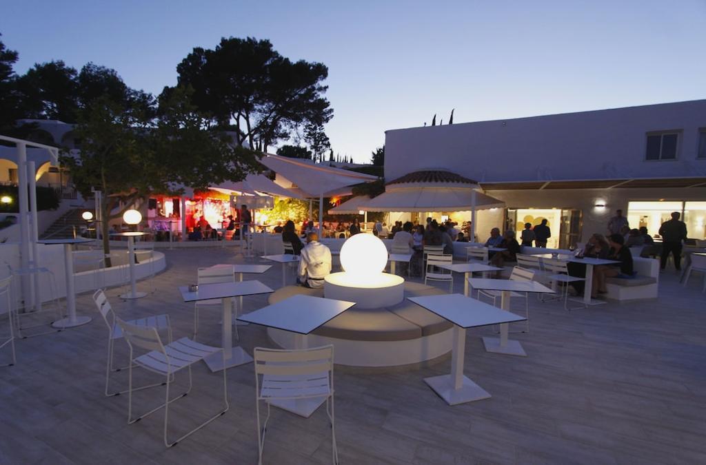BG Hotel Portinatx Beach Club