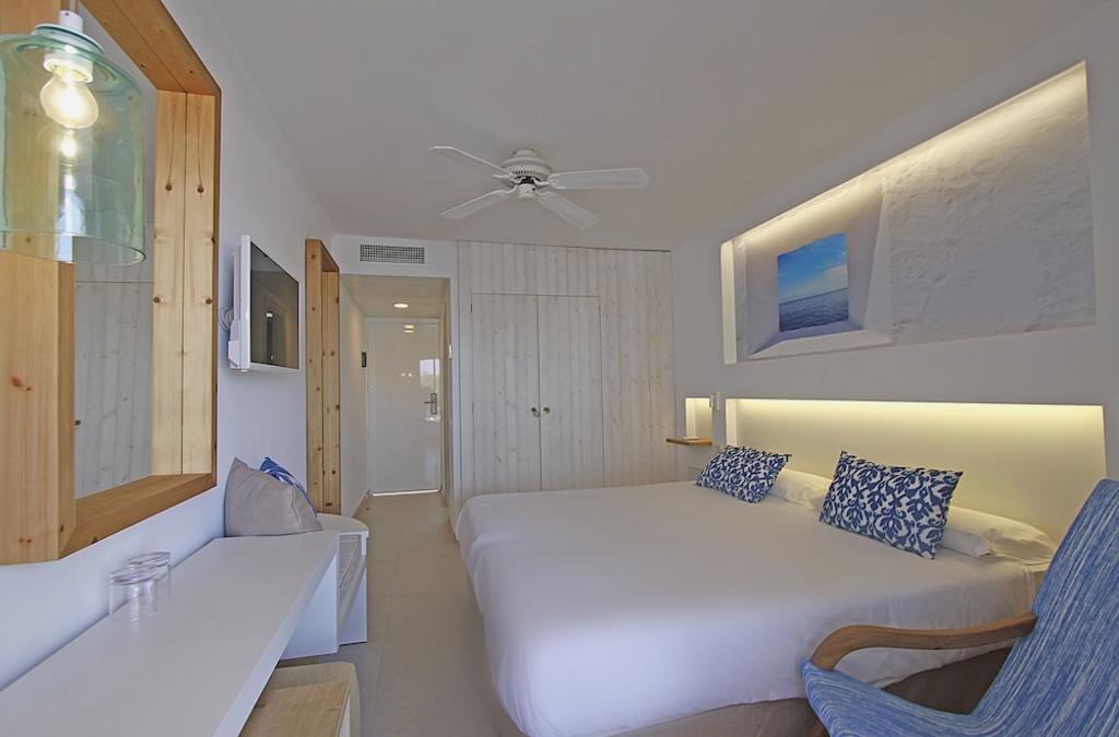 BG Hotel Portinatx Beach Club