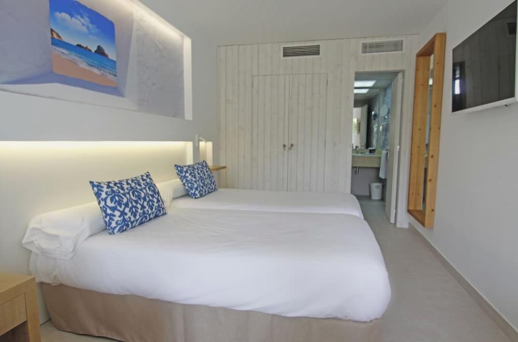 BG Hotel Portinatx Beach Club