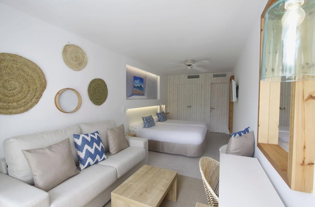 BG Hotel Portinatx Beach Club