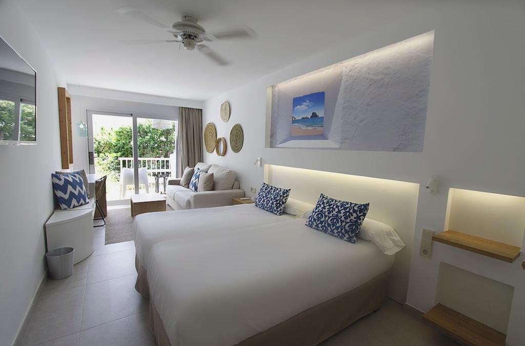 BG Hotel Portinatx Beach Club