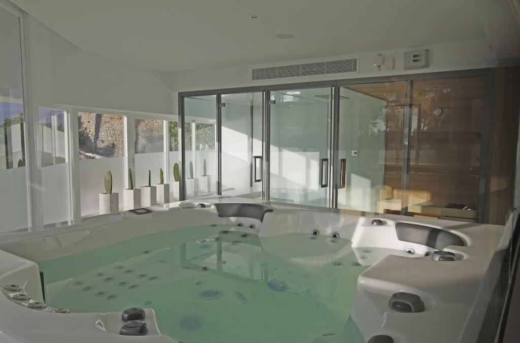 BG Hotel Portinatx Beach Club