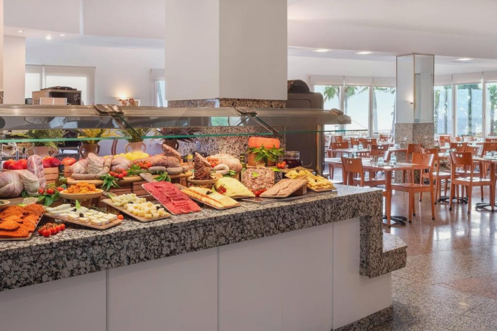 Your Family Holiday in Minorca with Half Board - Incredible discounts for kids!