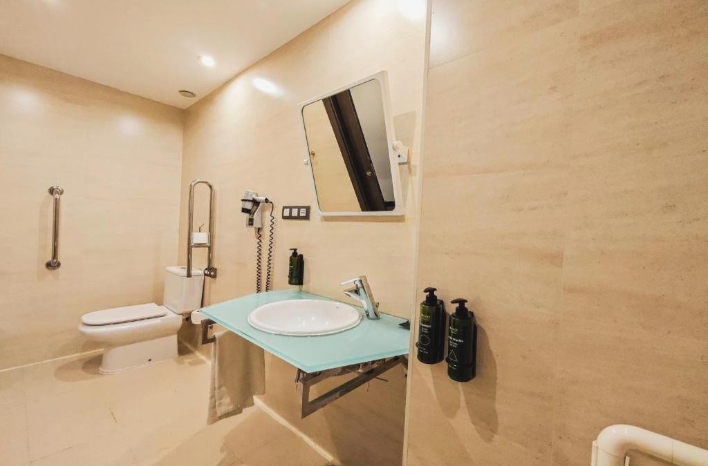 Relax, explore and enjoy authentic Navarra - AZZ Pamplona Norte