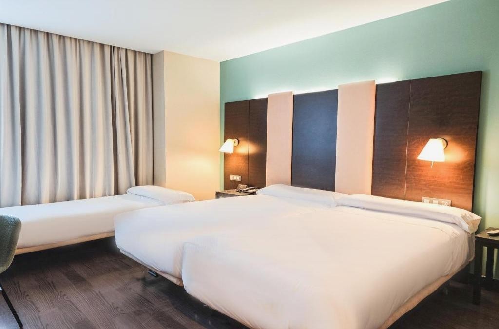 Relax, explore and enjoy authentic Navarra - AZZ Pamplona Norte