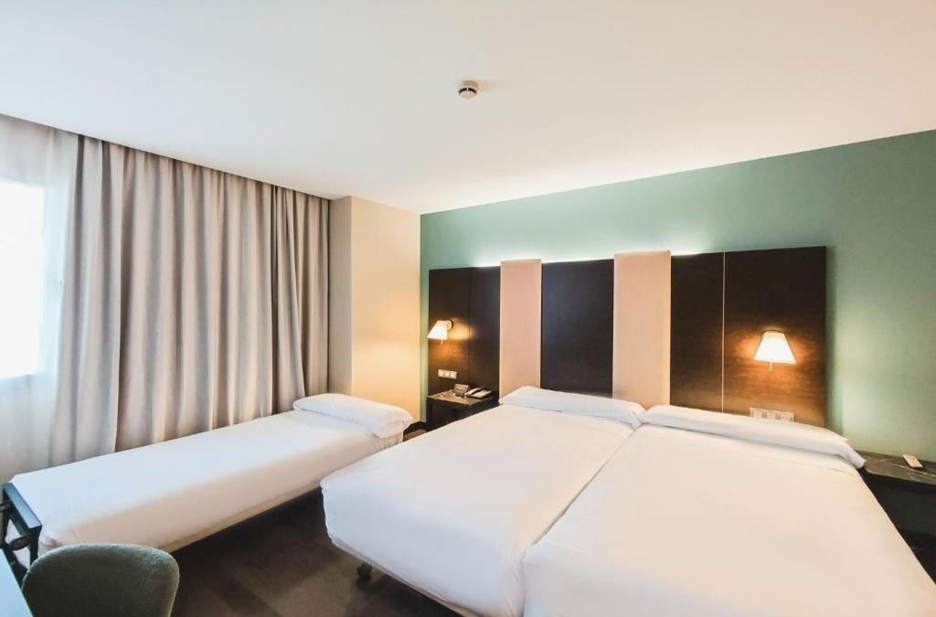 Relax, explore and enjoy authentic Navarra - AZZ Pamplona Norte