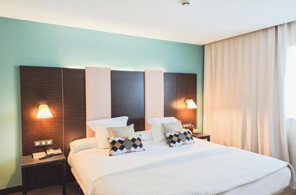 Relax, explore and enjoy authentic Navarra - AZZ Pamplona Norte