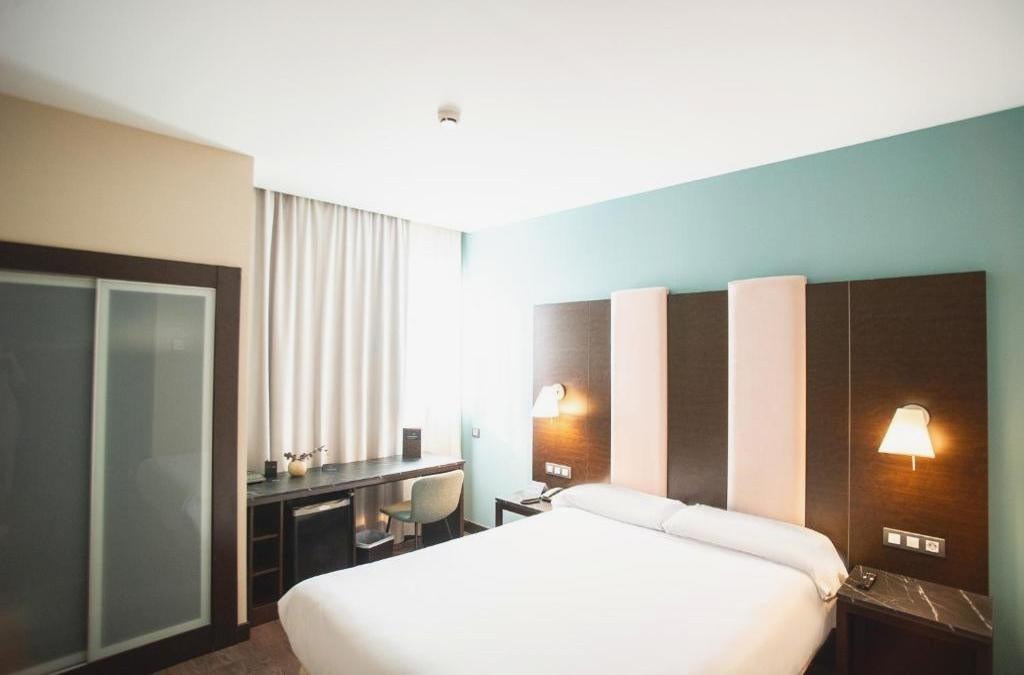 Relax, explore and enjoy authentic Navarra - AZZ Pamplona Norte