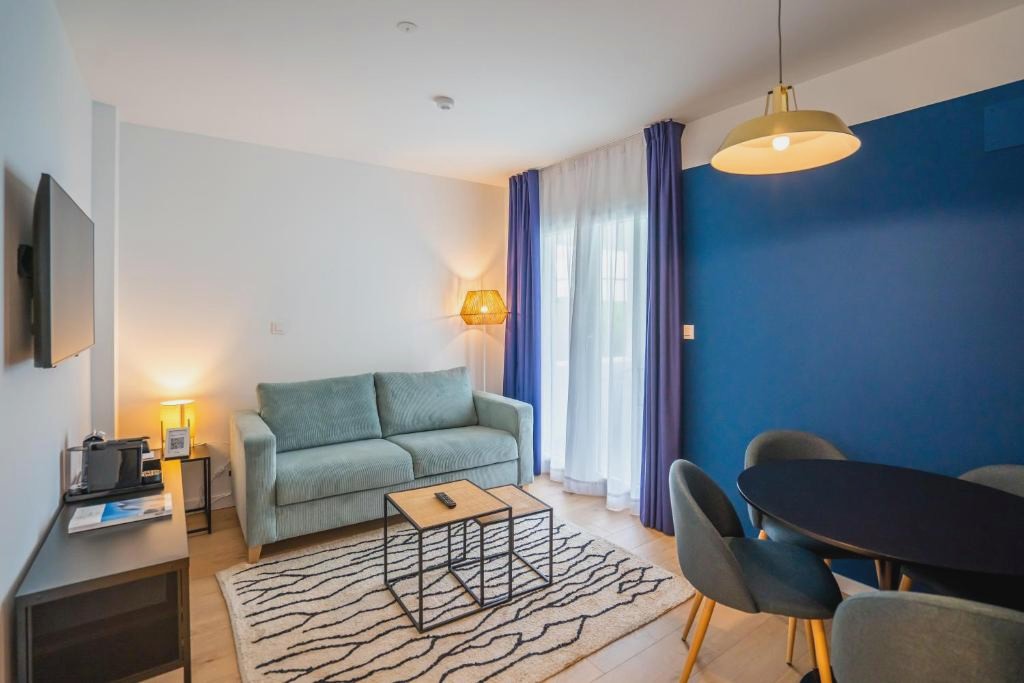 Discover the beauty of San Sebastian - abba Apartments Playa de Gros San Sebastián