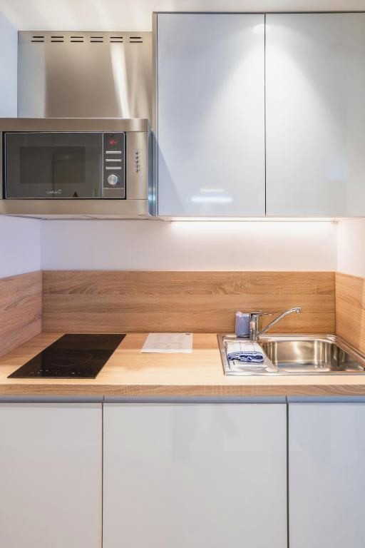 Discover the beauty of San Sebastian - abba Apartments Playa de Gros San Sebastián
