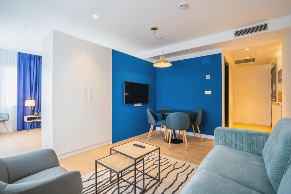 Discover the beauty of San Sebastian - abba Apartments Playa de Gros San Sebastián