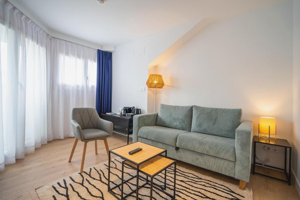 Discover the beauty of San Sebastian - abba Apartments Playa de Gros San Sebastián