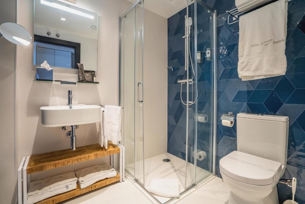 Discover the beauty of San Sebastian - abba Apartments Playa de Gros San Sebastián