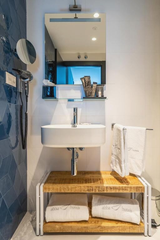 Discover the beauty of San Sebastian - abba Apartments Playa de Gros San Sebastián