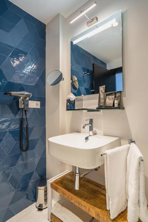 Discover the beauty of San Sebastian - abba Apartments Playa de Gros San Sebastián