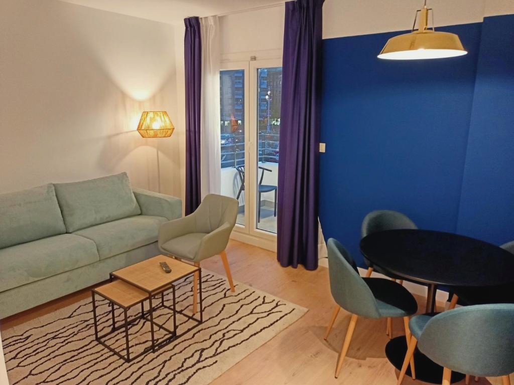 Discover the beauty of San Sebastian - abba Apartments Playa de Gros San Sebastián