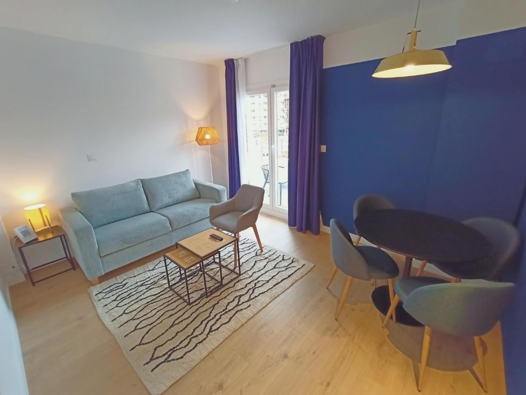 Discover the beauty of San Sebastian - abba Apartments Playa de Gros San Sebastián