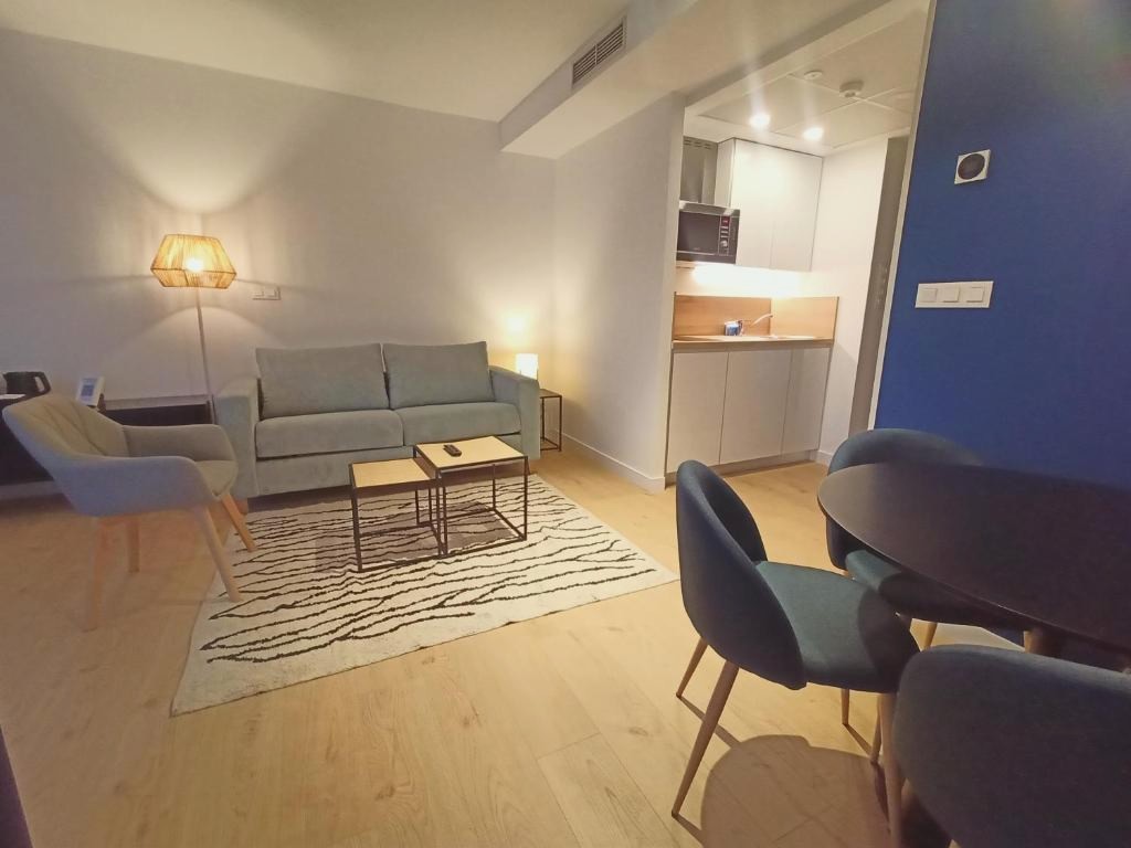 Discover the beauty of San Sebastian - abba Apartments Playa de Gros San Sebastián