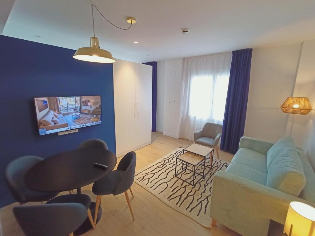 Discover the beauty of San Sebastian - abba Apartments Playa de Gros San Sebastián